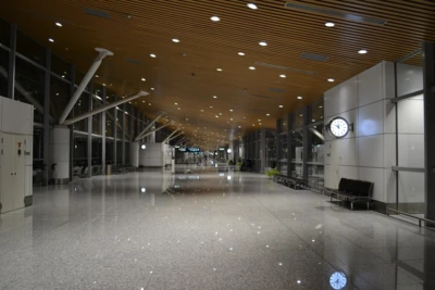 airport-1807610_1280